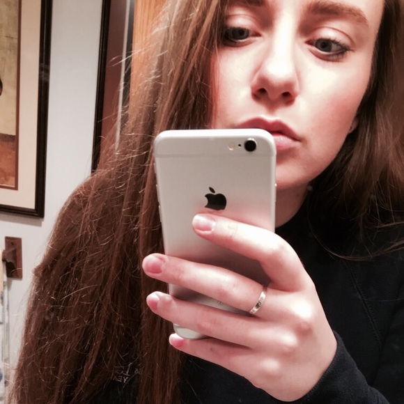 Meet your Posher, Cassandra