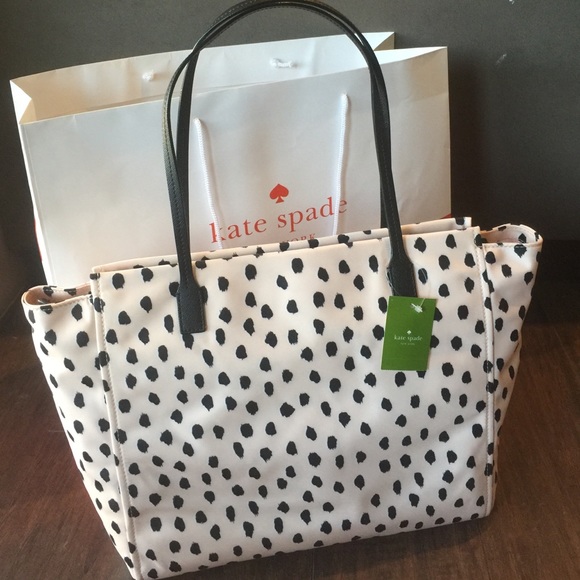 🎉Sale🎉 New Kate Spade Tote - Picture 2 of 4