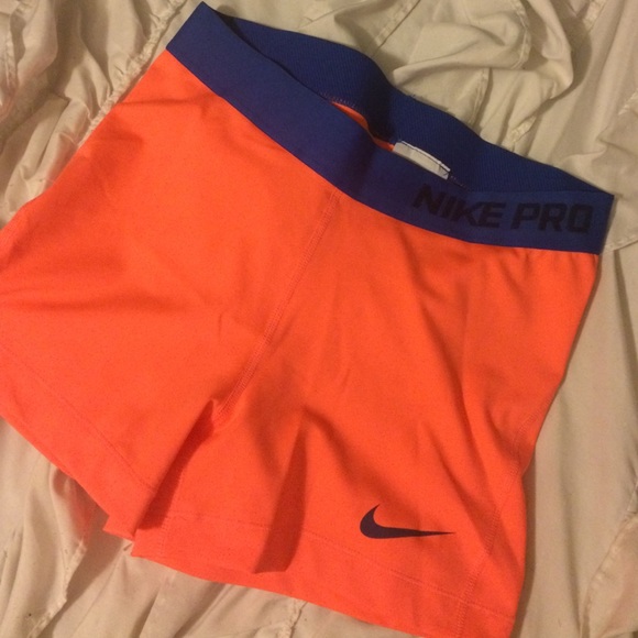 Nike pro