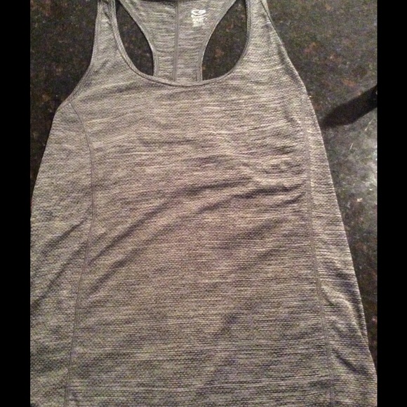 Workout tank - Picture 1 of 2