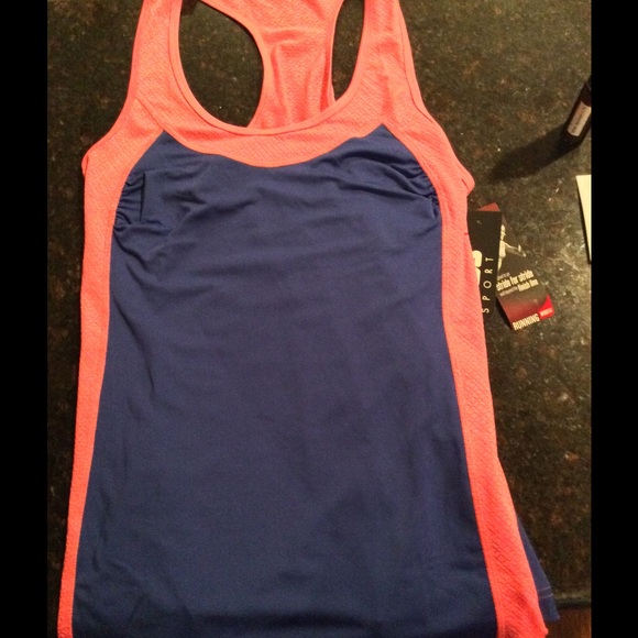 Fila NWT workout tank - Picture 2 of 2