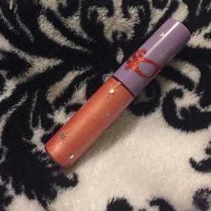 MAC Dame Edna lipglass