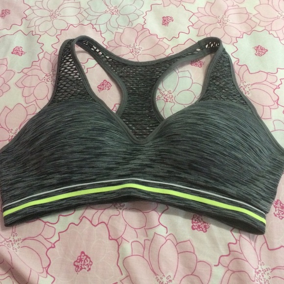 VS Sports Bra