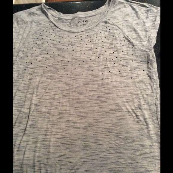 Top - Picture 1 of 2