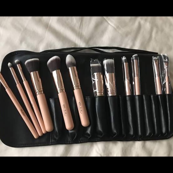 Be Bella Professional Brush Set