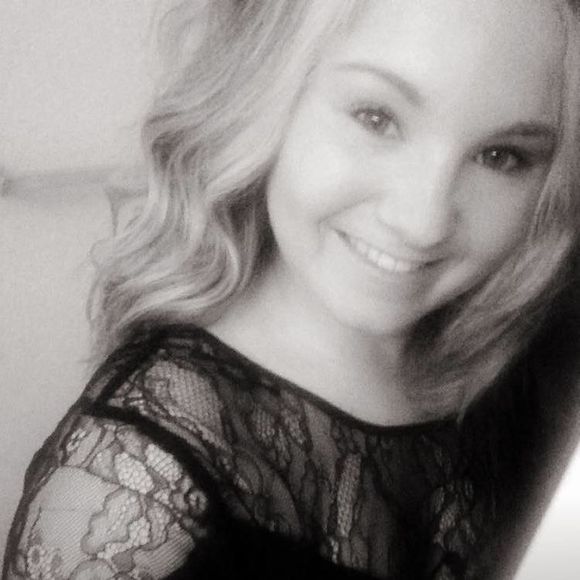 Meet your Posher, Felicia