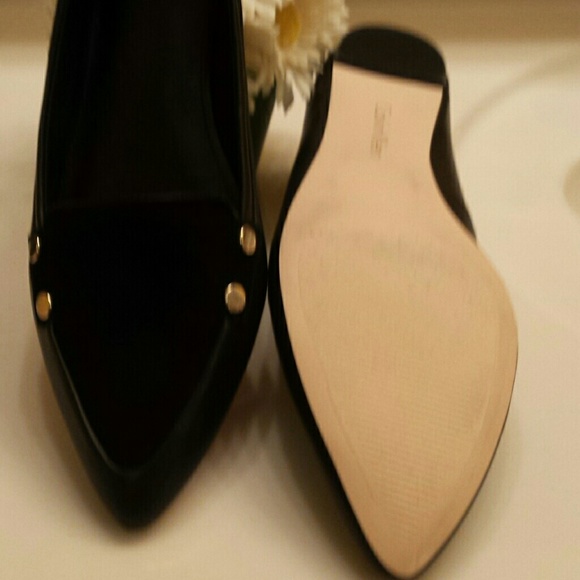 🔴SOLD🔴Calvin Klein Flats - Picture 3 of 4