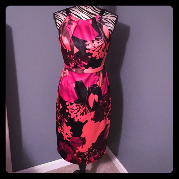 Dress - Picture 1 of 2