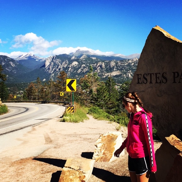 Meet your Posher, Tiffani ❤️ - Picture 3 of 4