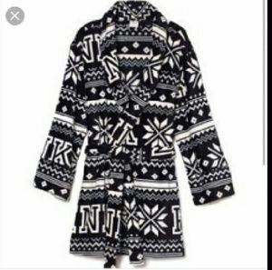 🎉CLEARANCE🎉 Plush Victoria Secret Robe
