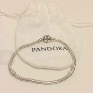 7 1/2 Pandora Bracelet ✨