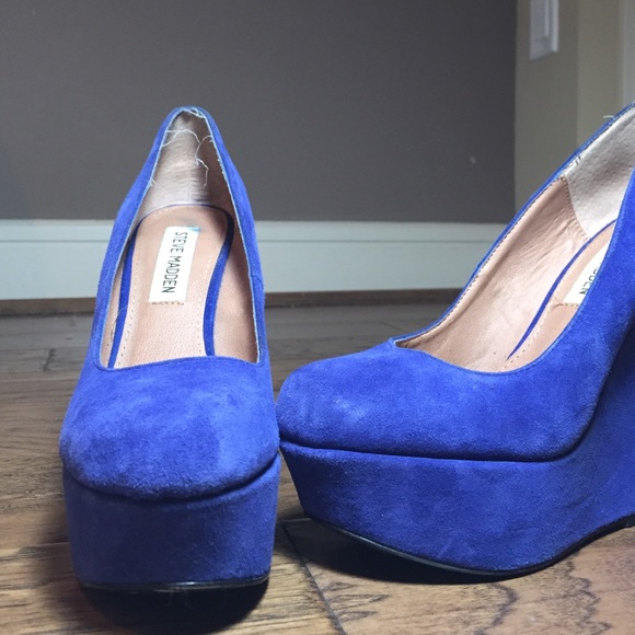 Steve Madden Blue Suede Pammyy Wedge - Picture 2 of 4