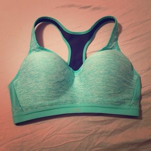 🚫sold on another site🚫VS sports bra