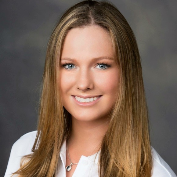 Meet your Posher, Greer