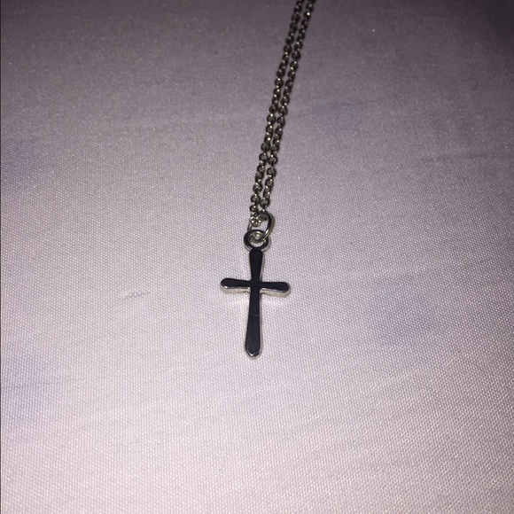 18" SILVER DAINTY CROSS NECKLACE