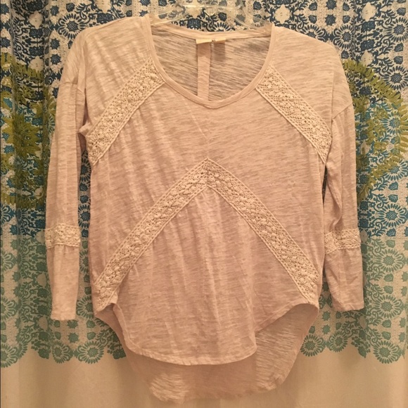 Beige Lucy & Laurel shirt.
