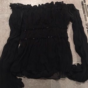 Sexy off the shoulder shirt 💄💋