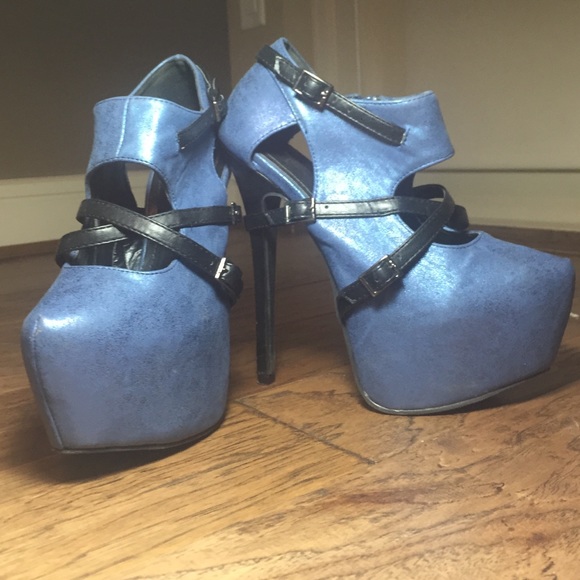 Ishani Iridescent Blue Ankle Bootie Platforms - Picture 2 of 4