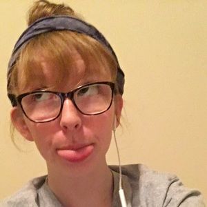 Meet your Posher, Emily