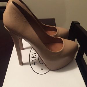 Steve Madden Brand New Dejavu in Blush