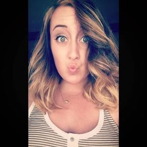 Meet your Posher, Candace