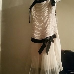 Girl's dress size 16