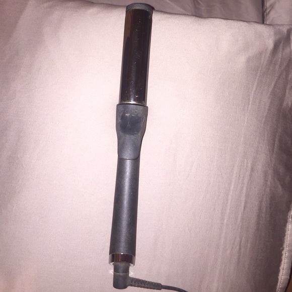 GHD curling iron