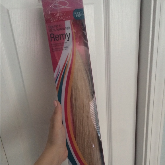 Brand new blonde hair extensions (no trades) - Picture 4 of 4