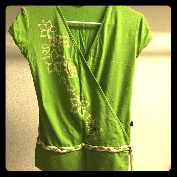 Springy Green shirt - Picture 1 of 3