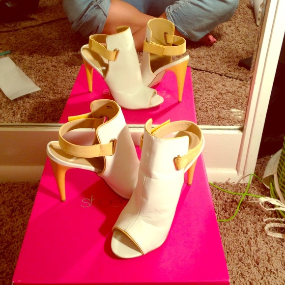 👠 Brand new heels!!