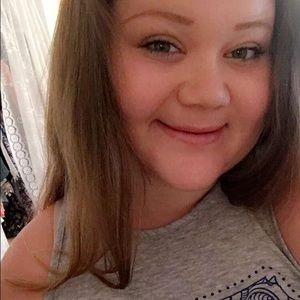 Meet your Posher, Carla