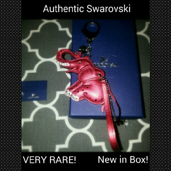❌ ❌ SOLD❌ ❌SWAROVSKI September Ruby Bag Charm