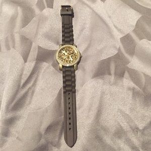 Cheetah face bling watch