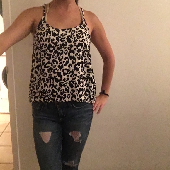 B&W leopard halter tank