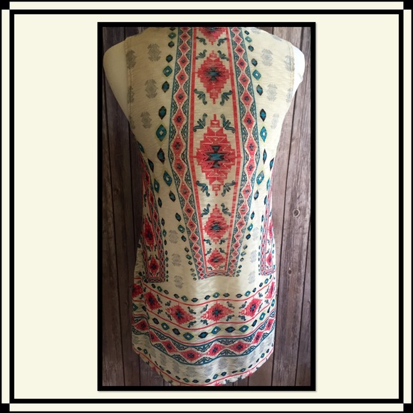 🌺HOST PICK🌺 Boho-Chic Tribal Sleeveless Tunic - Picture 2 of 4