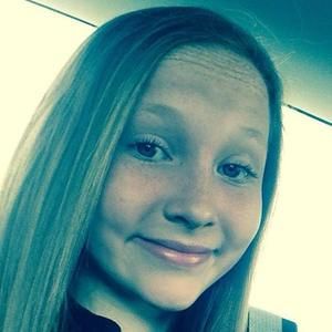 Meet your Posher, Emilee