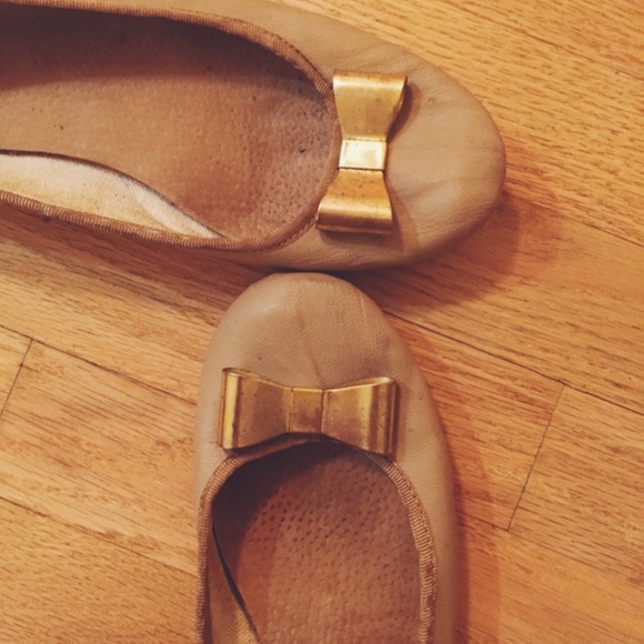 Topshop Nude Ballet Flats w/ Gold Bow