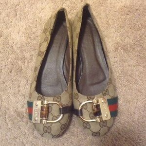 Gucci flats