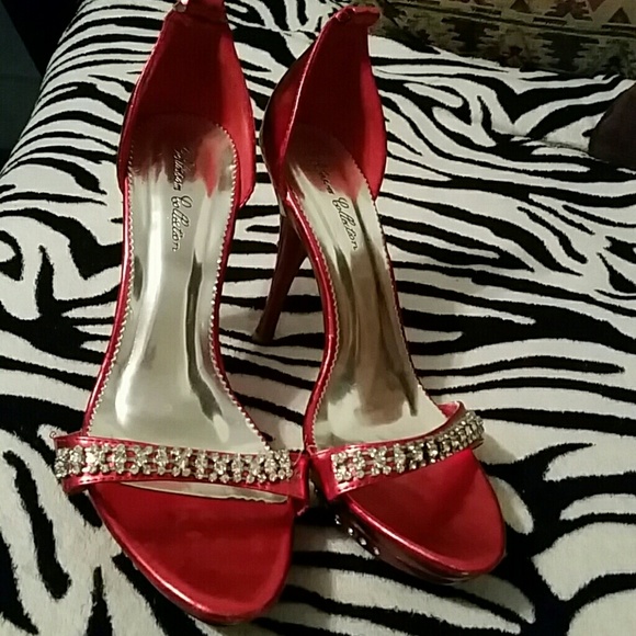 Heels - Picture 3 of 4