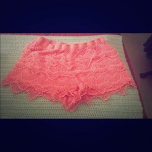 Coral flowy ruffled shorts