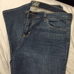 Old Navy Capri "the flirt" size 14