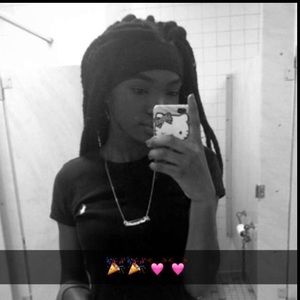 Meet your Posher, Francesca