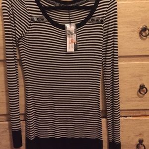Black and white long sleeve