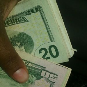 Meet your Posher, Momo