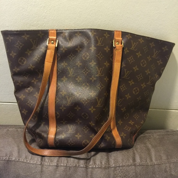 🎉SOLD🎉Louis Vuitton Sac Shopper