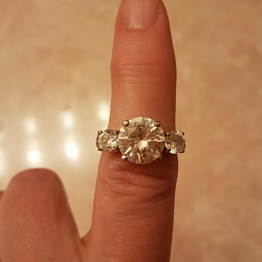 Sterling silver ring with crystals