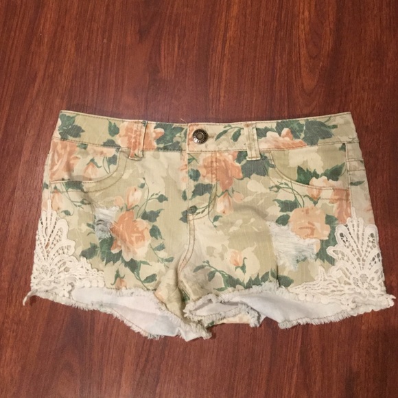 Floral patterned shorts