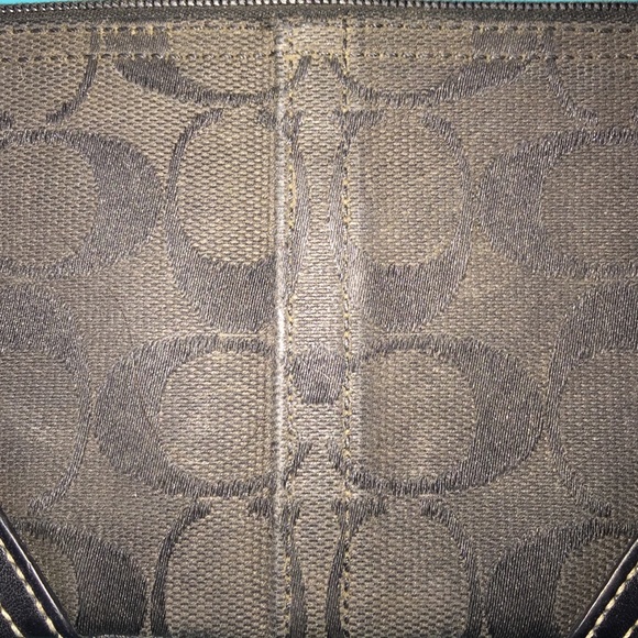 Black coach wristlet - Picture 4 of 4