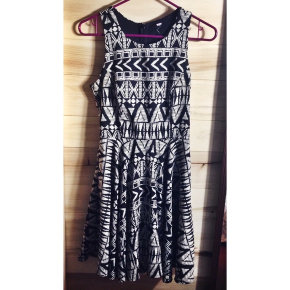 🌸ESSENTIAL🌸 Tribal A-line Dress