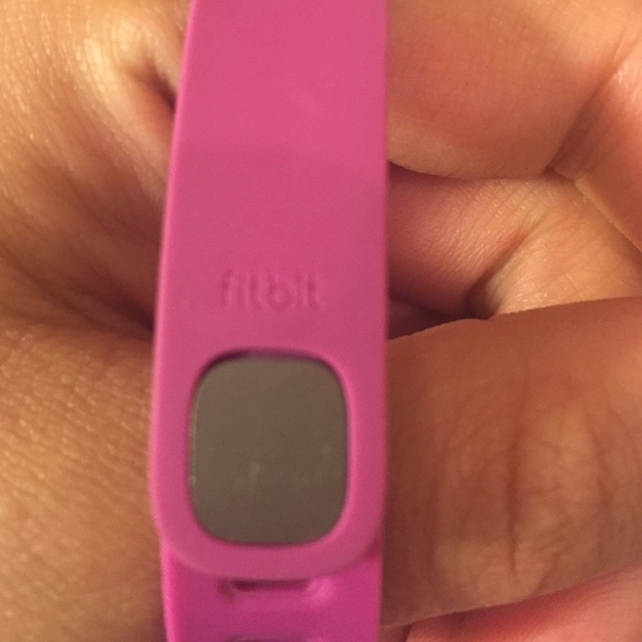 Fitbit - Picture 3 of 4